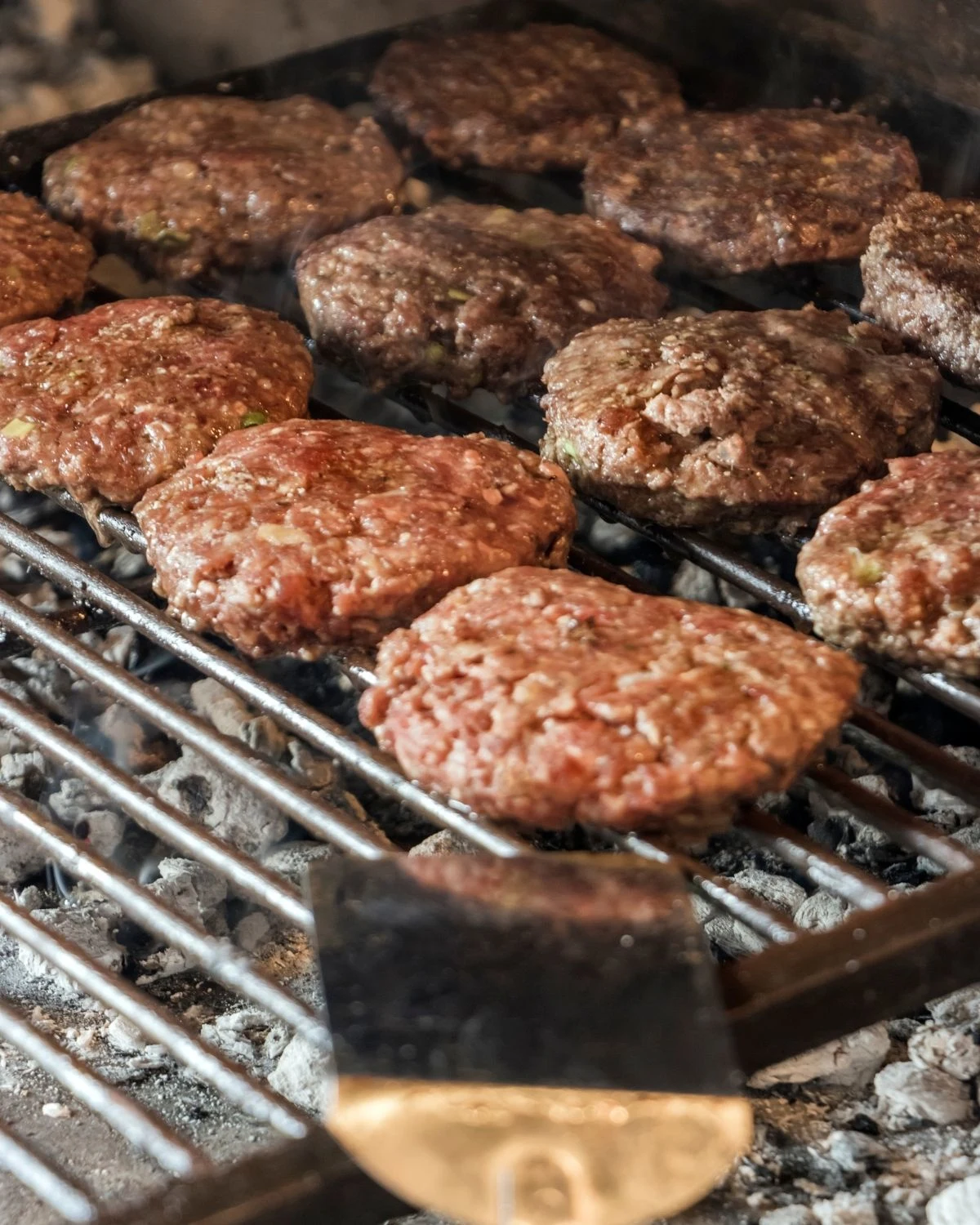 Spicy Burger with Creamy Sriracha Sauce