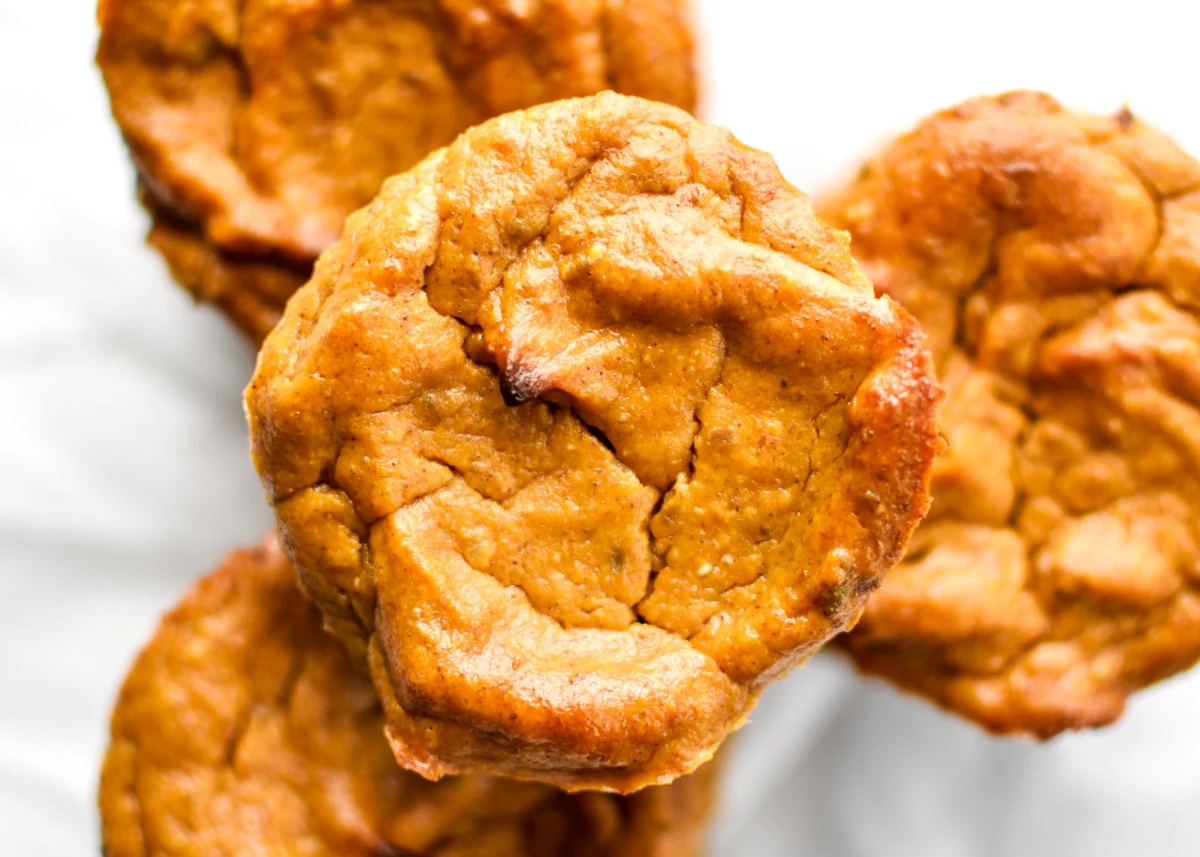 Fruit-Sweetened Mini Pumpkin Pies