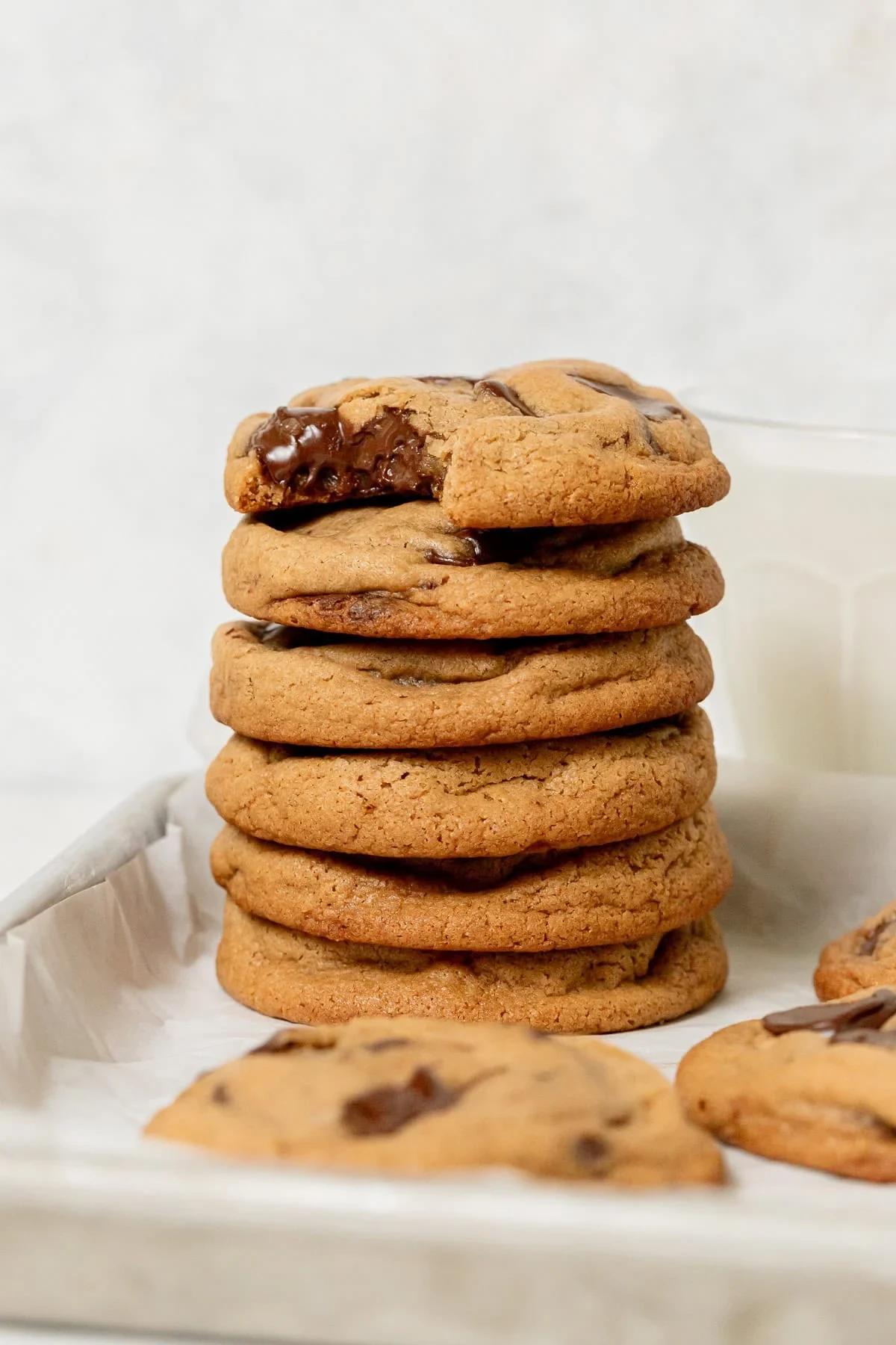 Bakery-Style Chocolate Chip Cookies