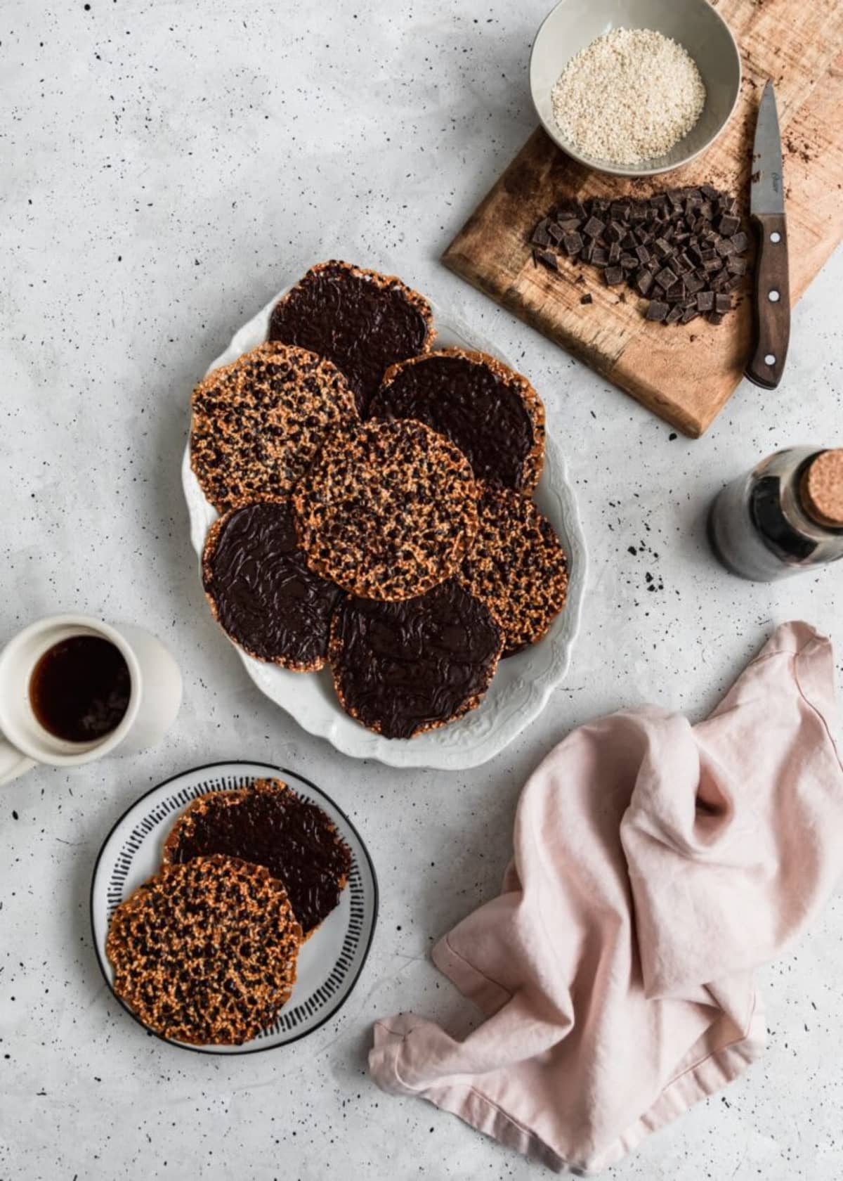 Sesame Lace Cookies With Dark Chocolate