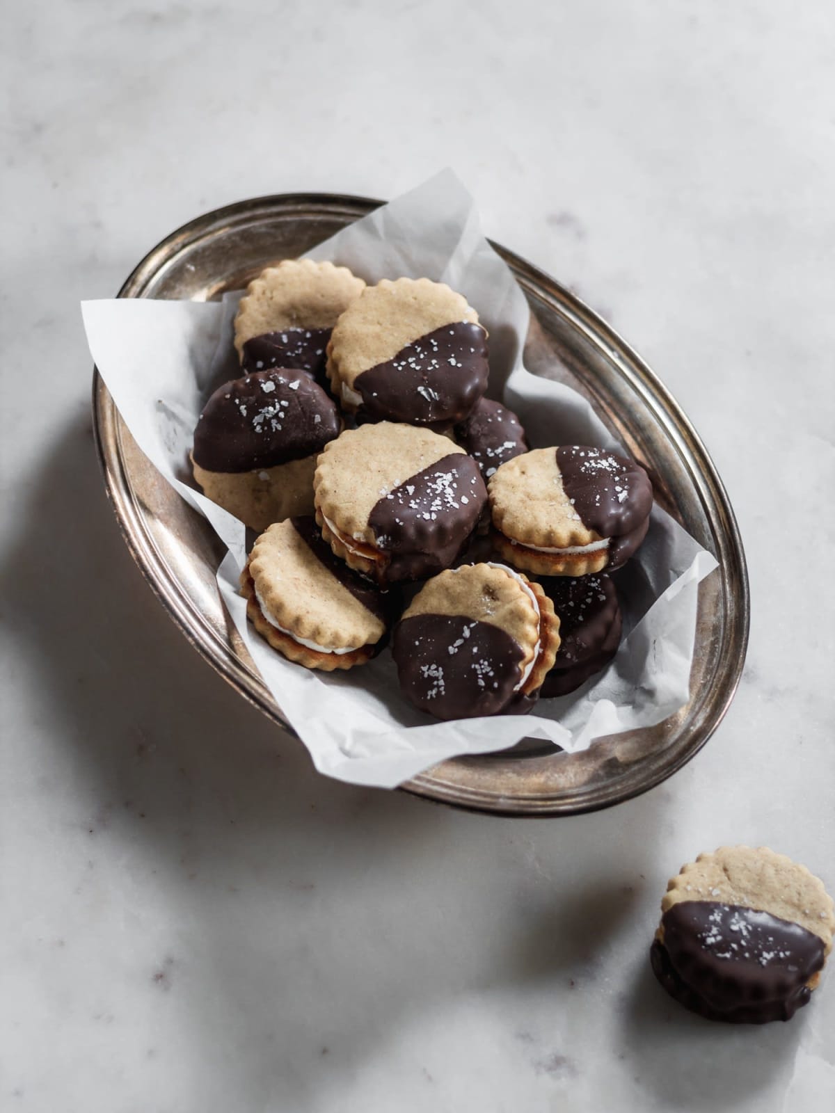S’Mores Sandwich Cookies With Salted Caramel