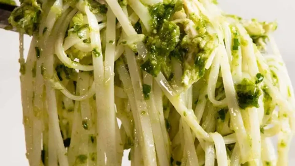Green Ginger Rice Noodles