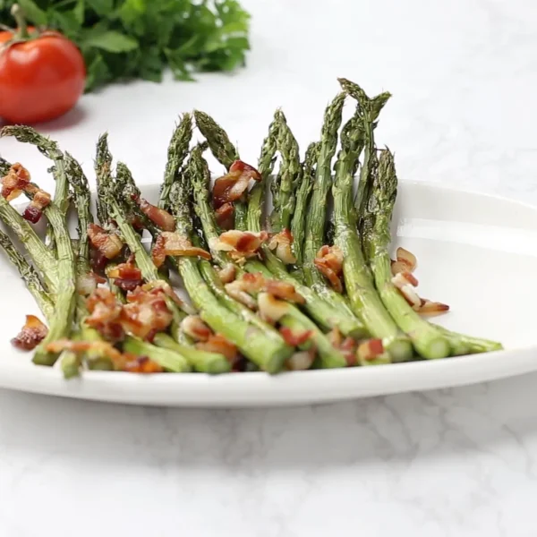 Easy Keto Bacon-Garlic Asparagus cover