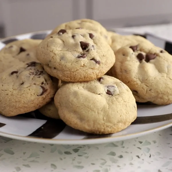 Gluten-Free Chocolate Chip Cookies cover
