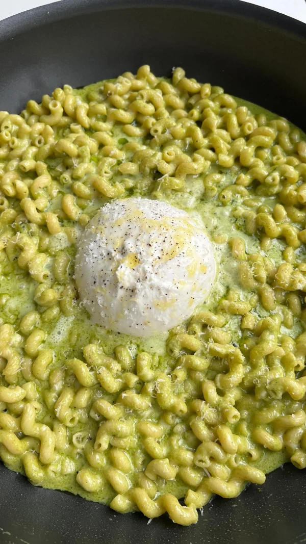 Creamy Pesto Pasta with Burrata cover