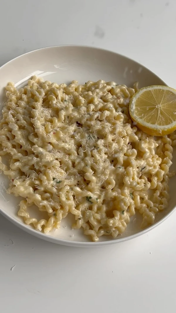 Creamy Lemon Fusilli Lunghi Pasta cover