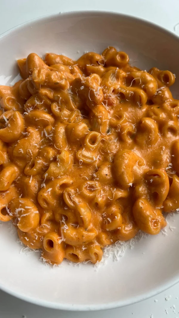 Pink Sauce Mac & Cheese cover