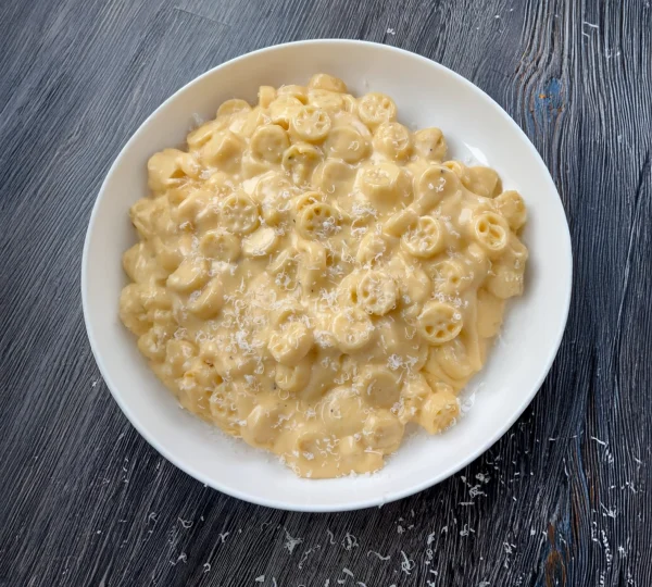 Mac & Cheese Wheel Pasta cover