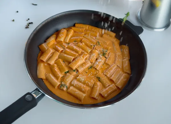 Creamy Tomato Parmesan Pasta cover