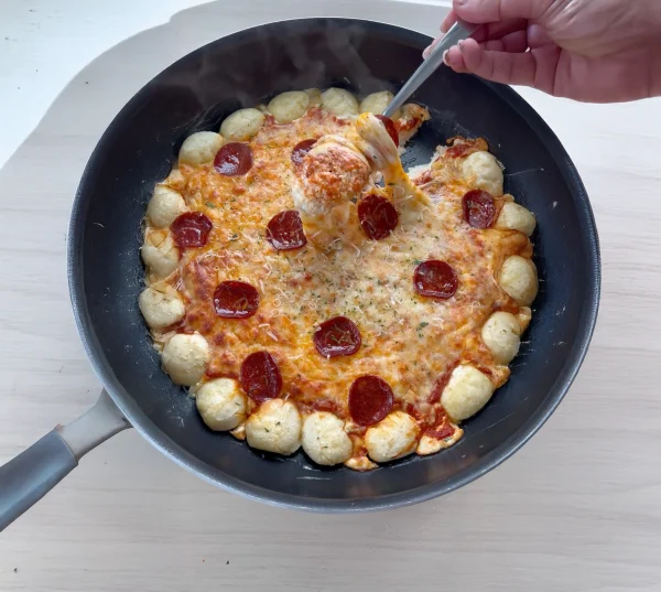 Cheesy Pizza Dip with Garlic Cheese Bread cover