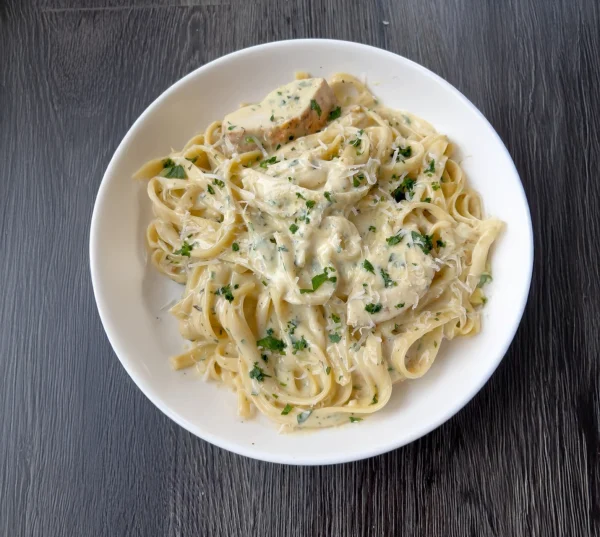Creamy Chicken Fettuccine Alfredo cover