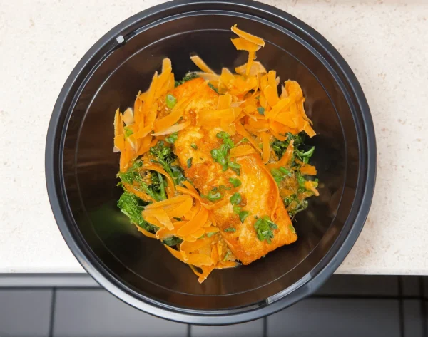 Healthy Ginger Sesame Salmon Quinoa Bowls cover