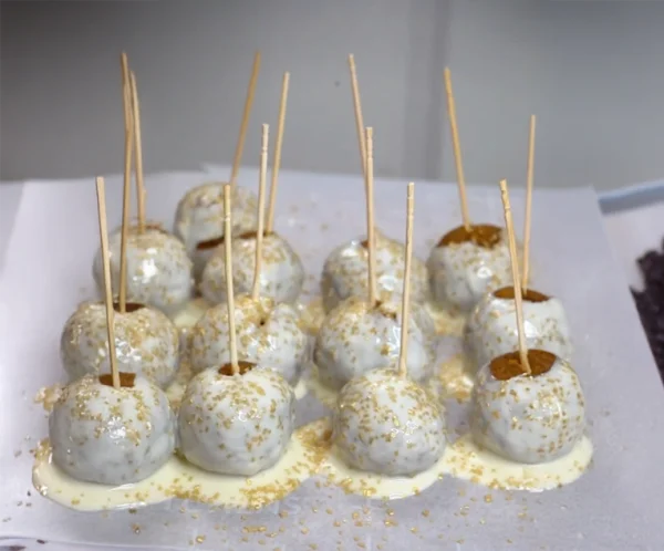 Healthier Pumpkin Cake Pops cover