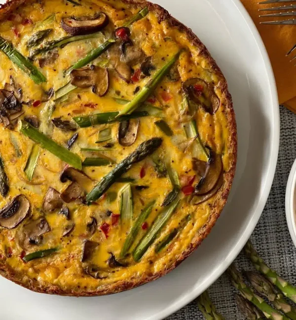 Hashbrown-Crusted Asparagus & Mushroom Quiche cover