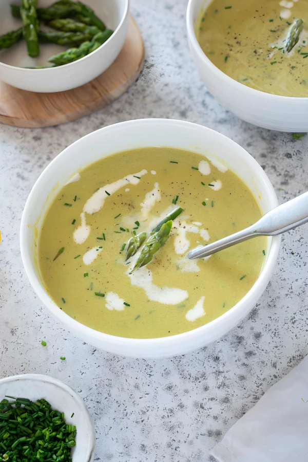 Creamy Asparagus Leek Soup cover