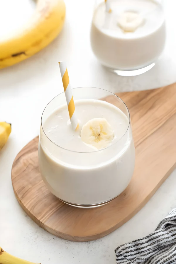 Easy Banana Smoothie Recipe cover