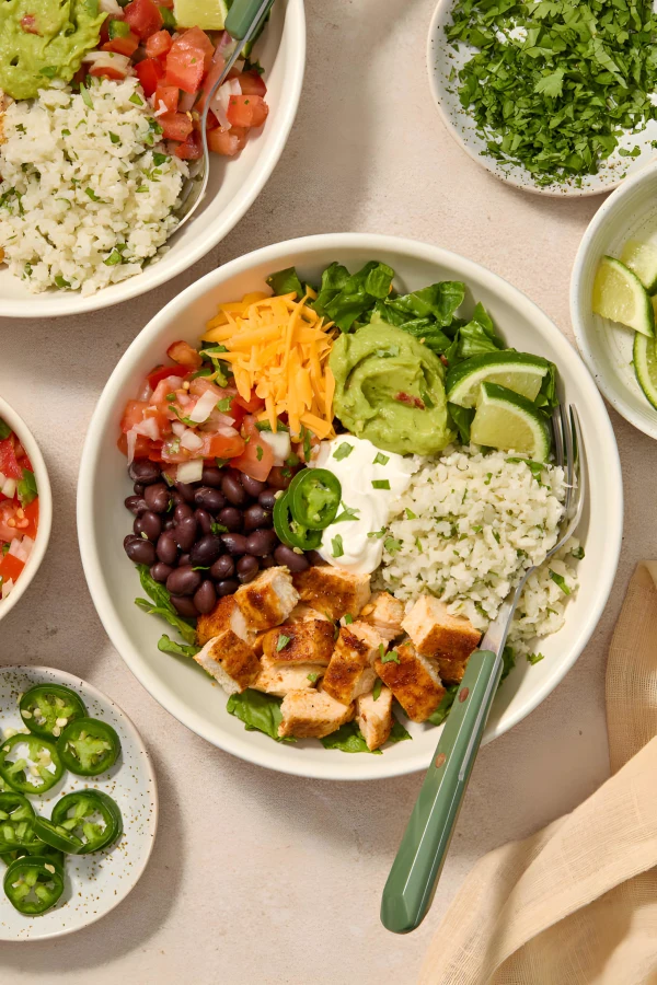Easy Chicken Burrito Bowls cover