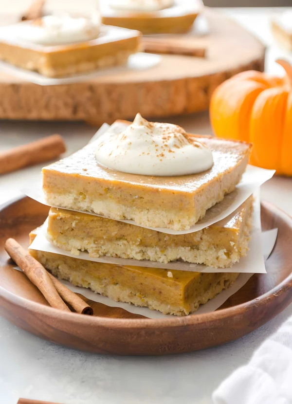 Easy Pumpkin Pie Bars cover