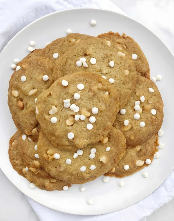 Vegan White Chocolate Macadamia Nut Cookies cover