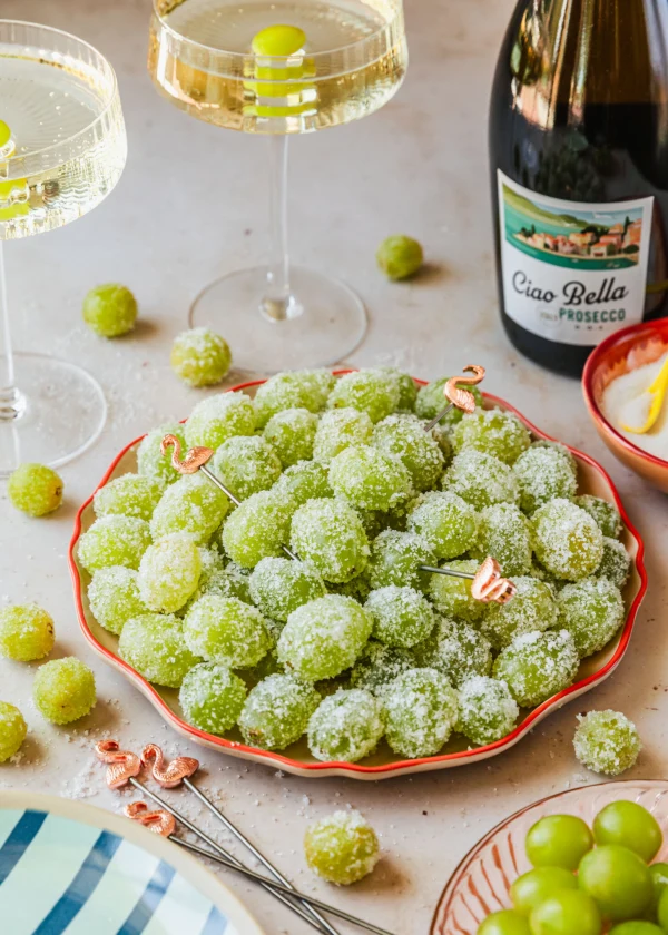 3-Ingredient Sugared Prosecco Grapes cover