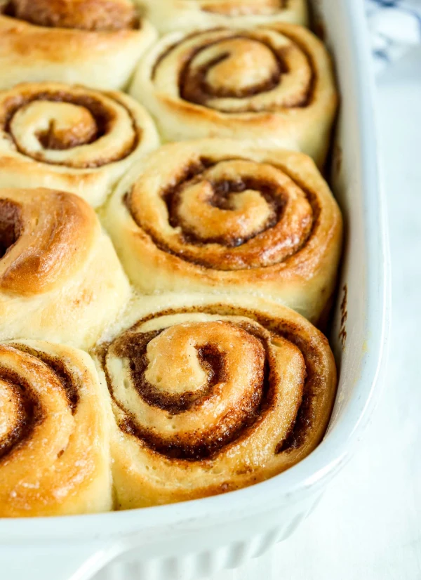 The BEST Cinnamon Buns Recipe cover
