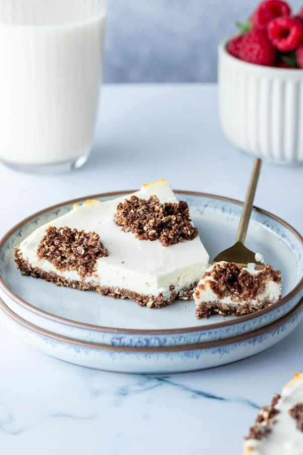 Low-Calorie German-Style Cheesecake cover