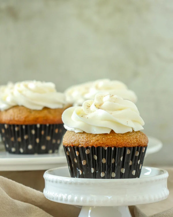 Banana Cupcakes with Cream Cheese Frosting cover