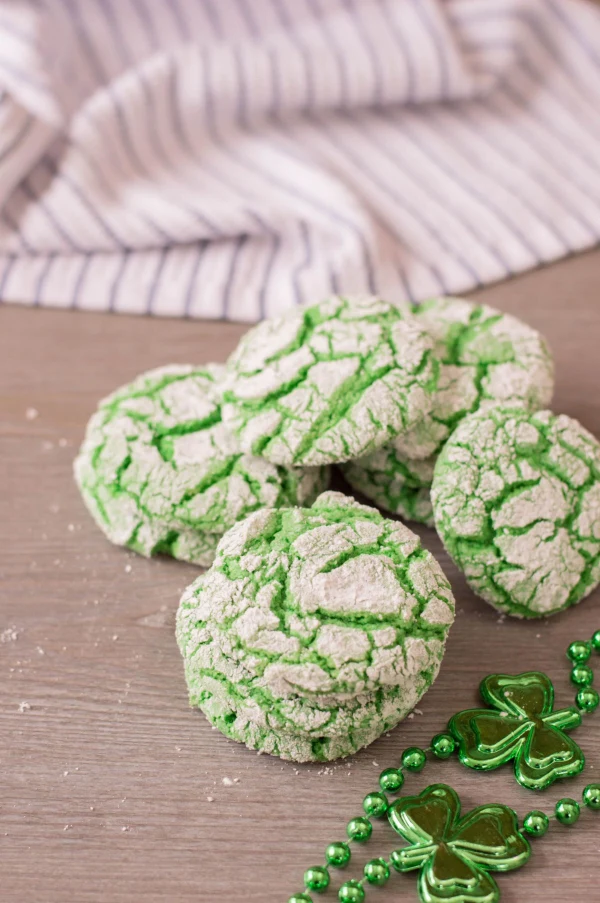 Green Vanilla Crinkle Cookies cover