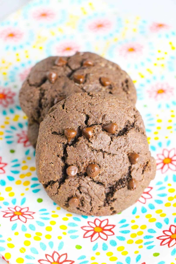 Chocolate Stuffed Cookies cover