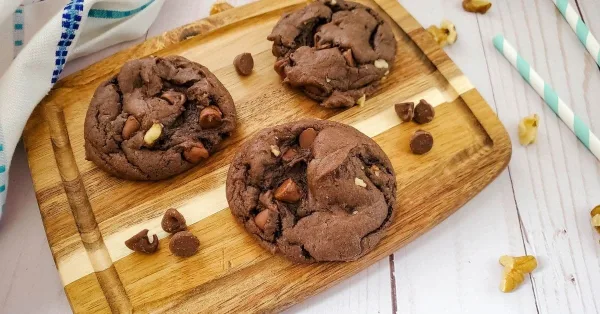 Double Chocolate Chip and Walnut Cookies cover