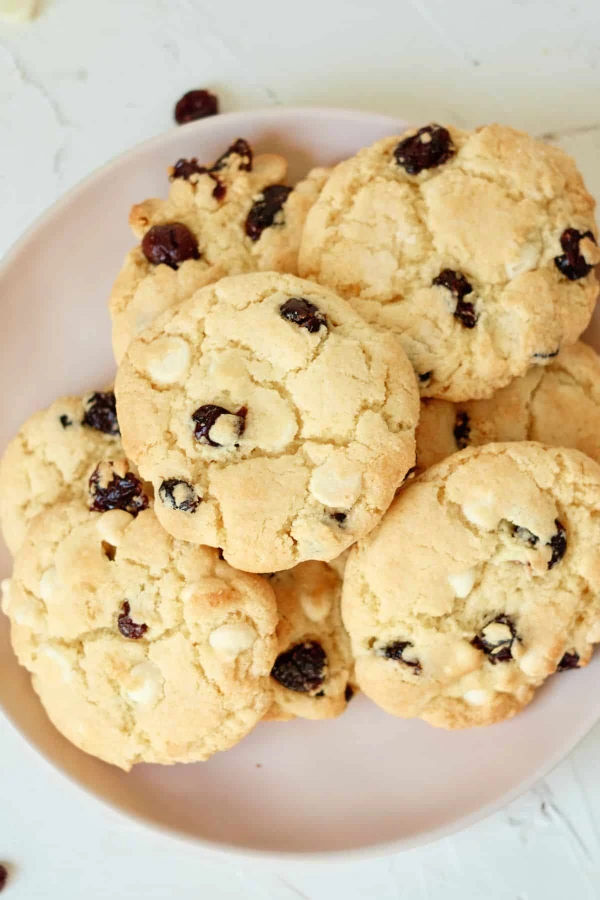White Cranberry Chocolate Chip Cookies cover
