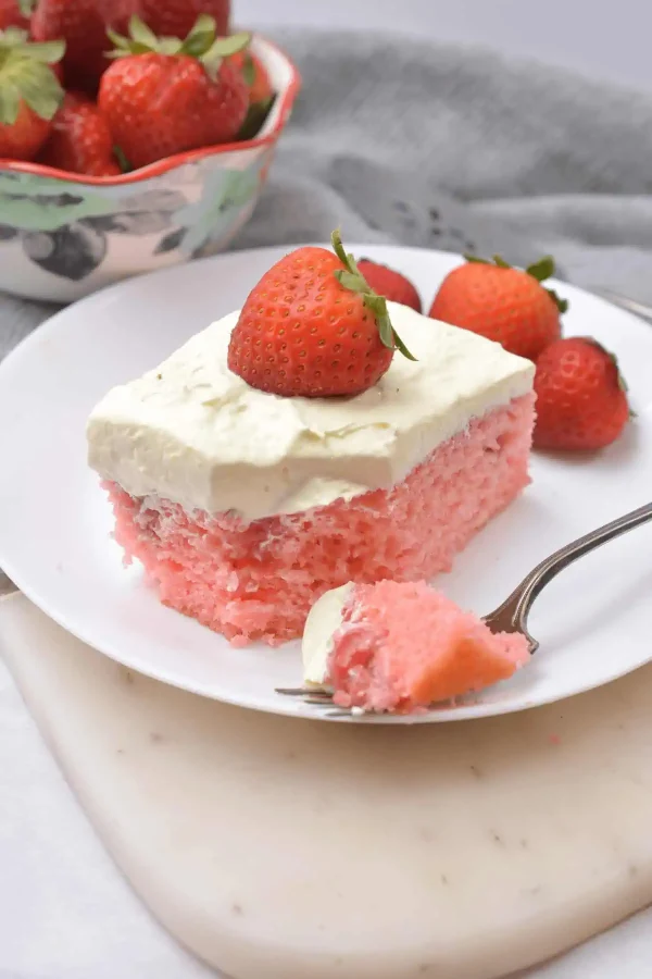 Fresh Strawberry Poke Cake cover