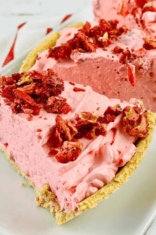 Strawberry Pie with Graham Cracker Crust cover