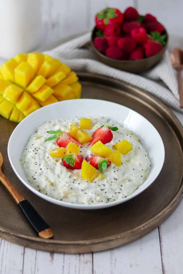 Mango Overnight Oats cover