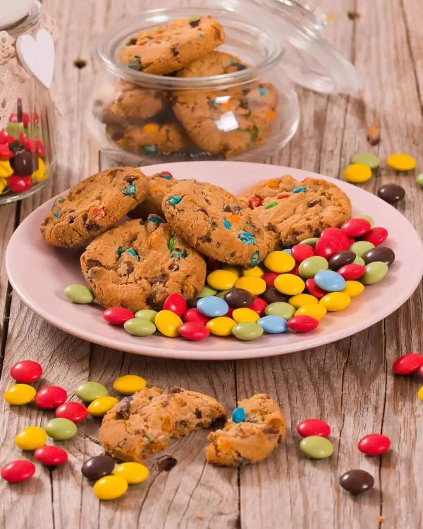 M&M Chocolate Chip Cookies cover