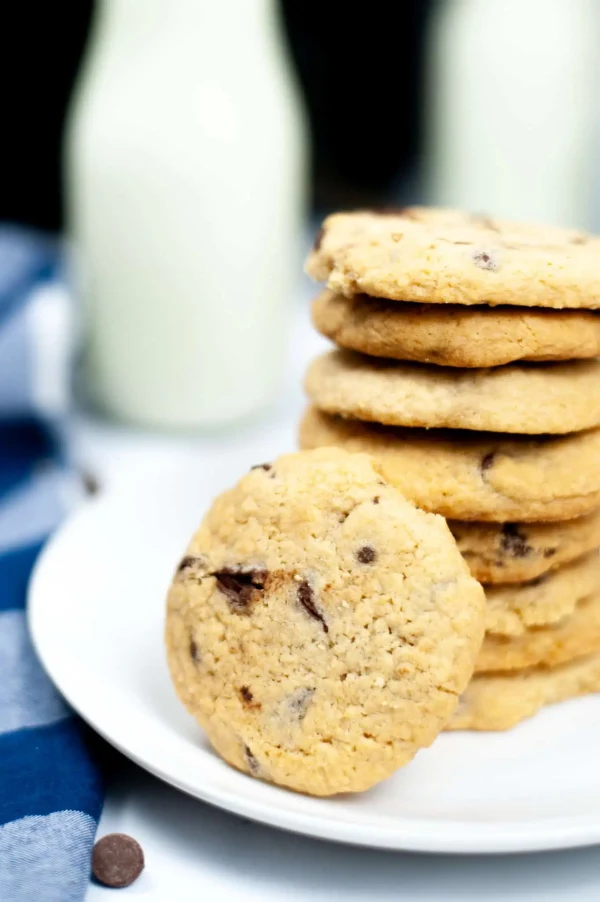 Air Fryer Bakery-Style Chocolate Chip Cookies cover