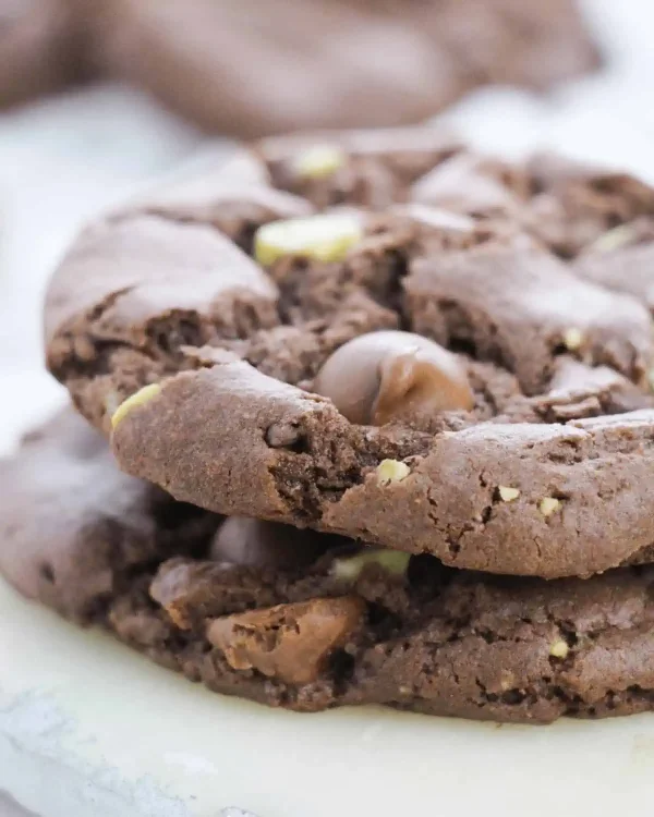 Mint Chocolate Chip Cookies cover