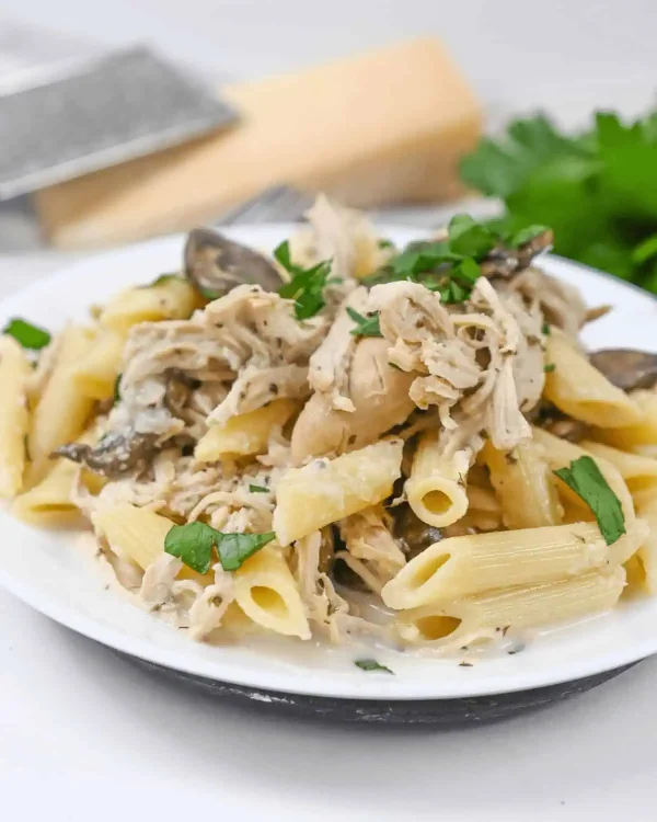 Creamy Slow Cooker Chicken Pasta cover