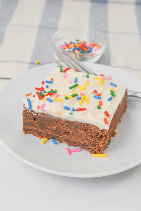 Chocolate Cake with White Icing cover