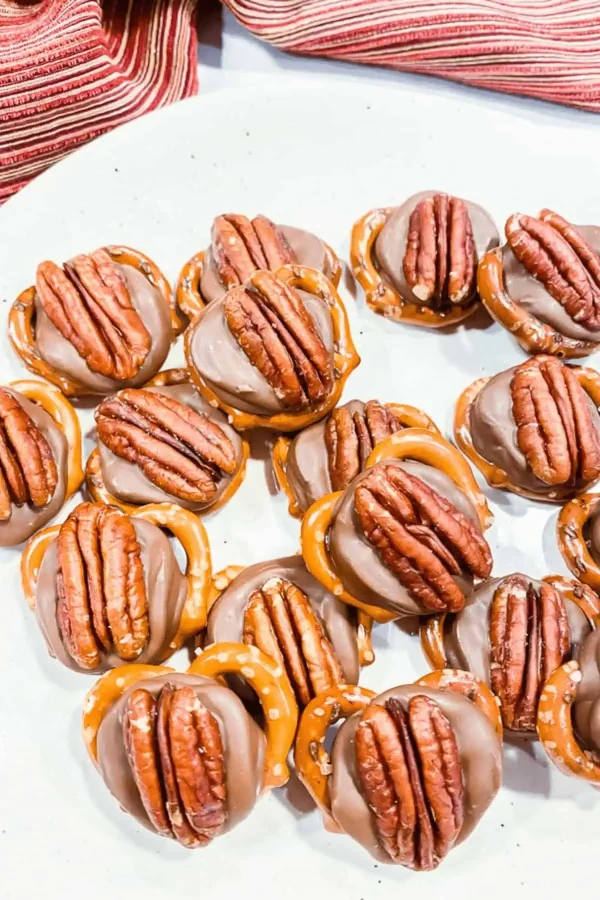 Rolo Pretzel Bites cover