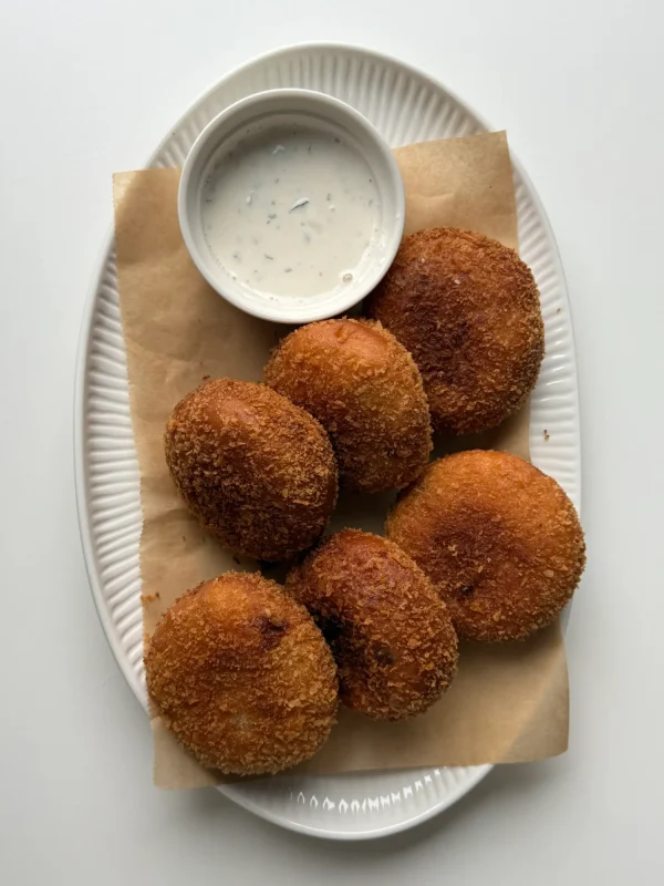 Crispy Cheeseburger Croquette Breads cover