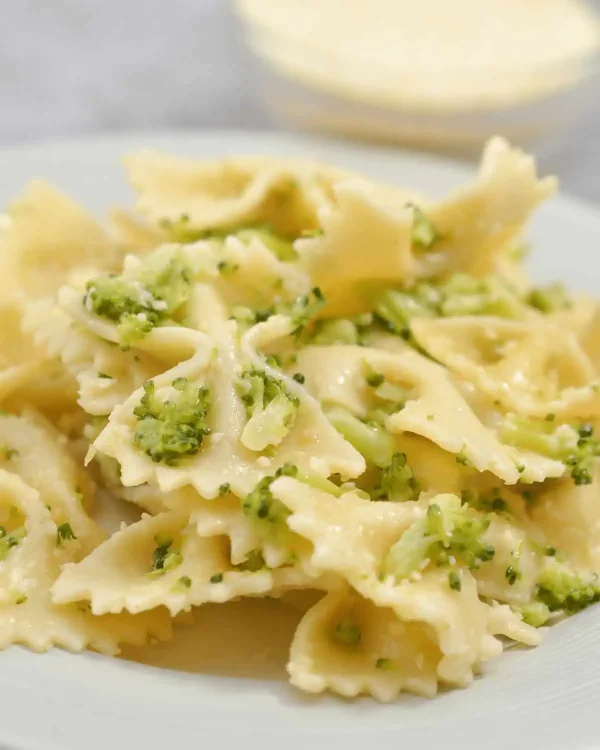 Garlic Butter Pasta Sauce cover