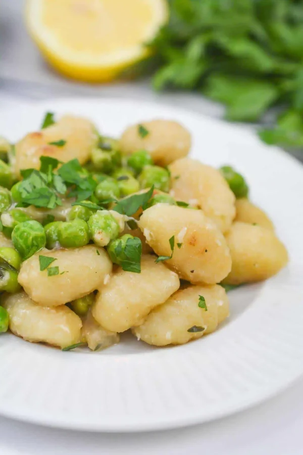 Skillet Gnocchi and Peas cover