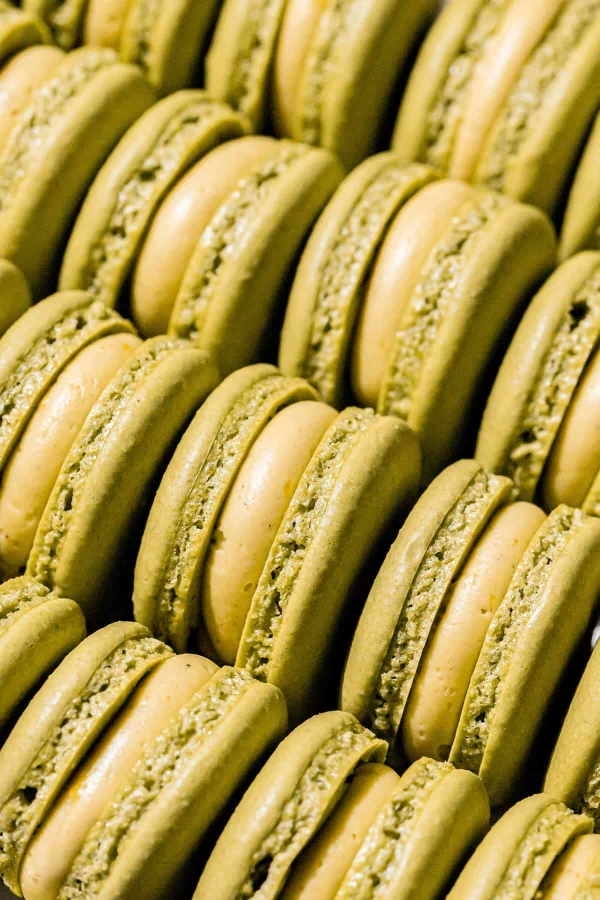 Pistachio Macarons cover