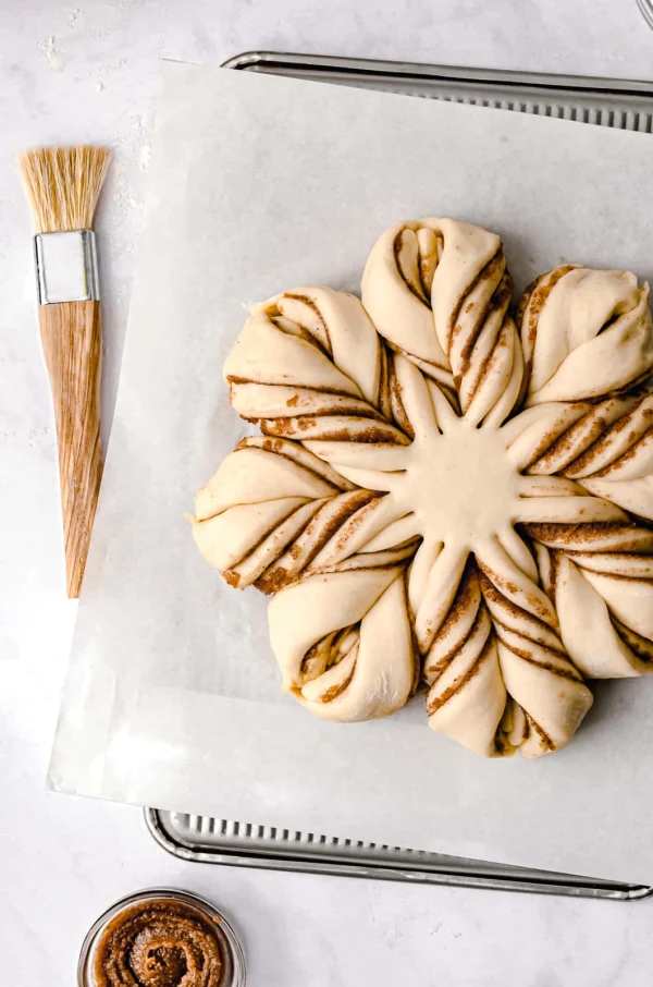 Overnight Buttermilk Cinnamon Star Bread cover