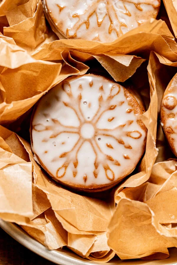 Thin & Crisp Iced Gingersnaps cover