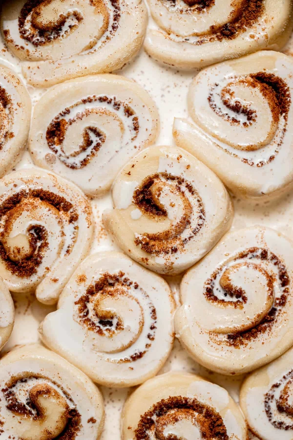 Mini Cinnamon Rolls with Heavy Cream cover