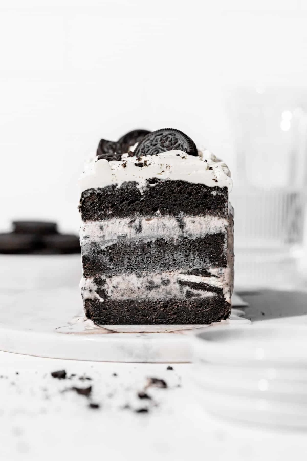 Oreo Ice Cream Cake cover