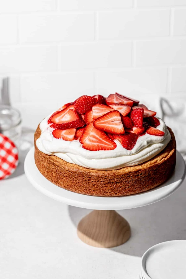 Gluten-Free Strawberry Shortcake Cake cover