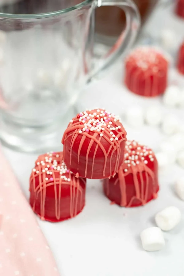 Christmas Hot Cocoa Bombs cover